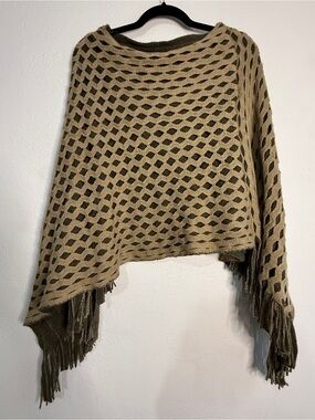 C-Mode Women’s Olive & Tan Open Knit Fringe Poncho Sweater. OS.